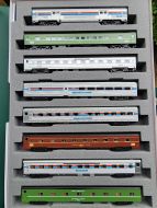 N Amtrak "Rainbow Era" 8-Car Bookcase Set