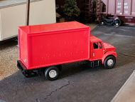 Johnny Lightning 1:87 International Box Truck, Red